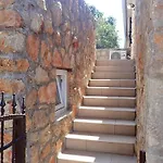 In Jusupi Near Mala Paklenica Park 塞利讷